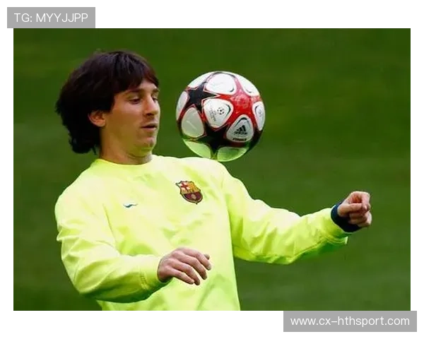 足球胸部停球接凌空抽射，动作一气呵成